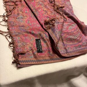 Pashmina Vibrant Pink and Gold Wrap